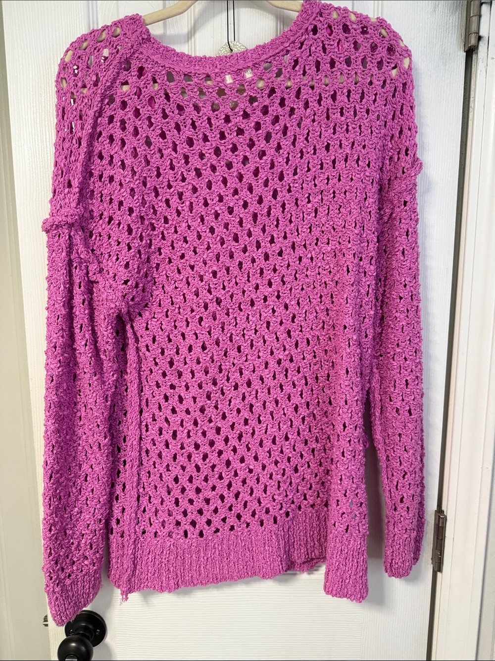 Open-Knit Crewneck Sweater in Vibrant Magenta - Picture 4 of 4